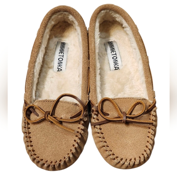 Minnetonka Tan Moccasin Slippers Shoes with Suede and Fleece Size 7 - Picture 2 of 5